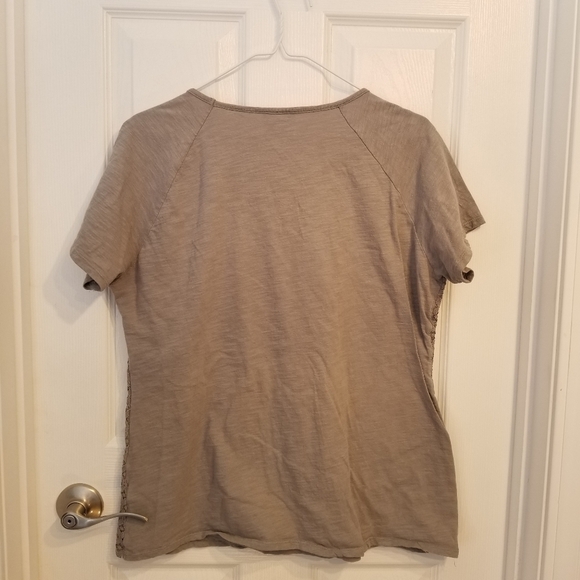 Cabela’s Bundle of Two Lace Detail Front Shirts L - Picture 4 of 9